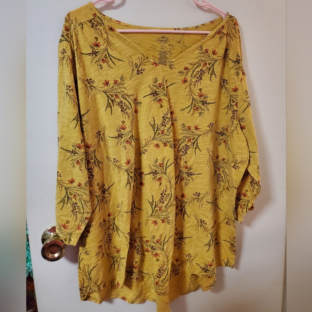 Plus size floral flowy long sleeve top